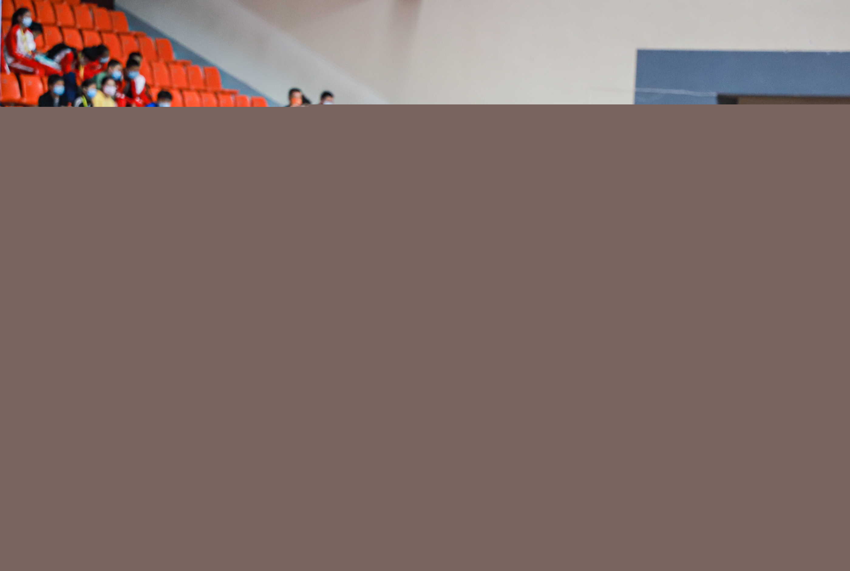 根据双方此 根据双方此