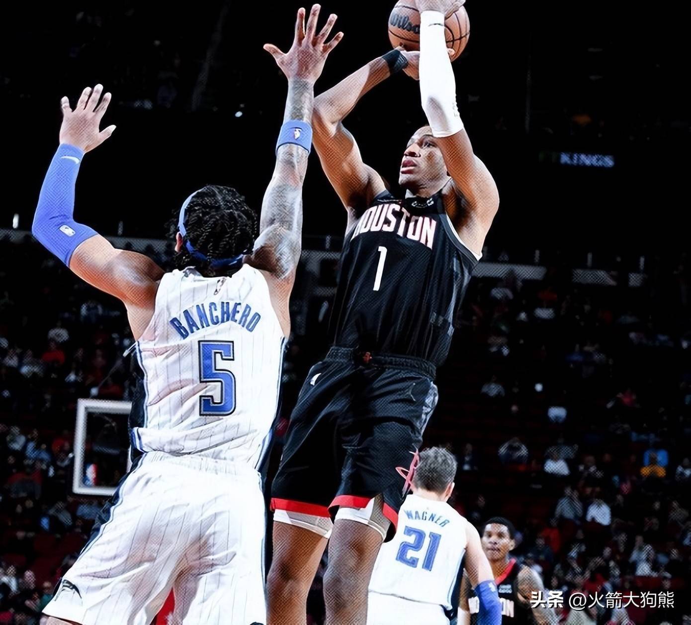 张伟丽今天被5次抱摔！冲击双级别冠军失败！舍甫琴科确实很厉害